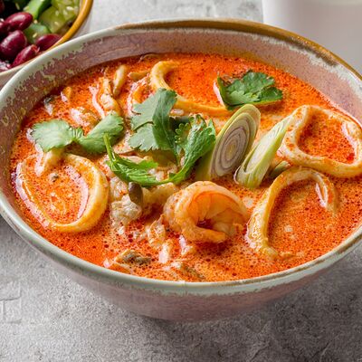 Том ям в Poke & Tom Yum по цене 750 ₽