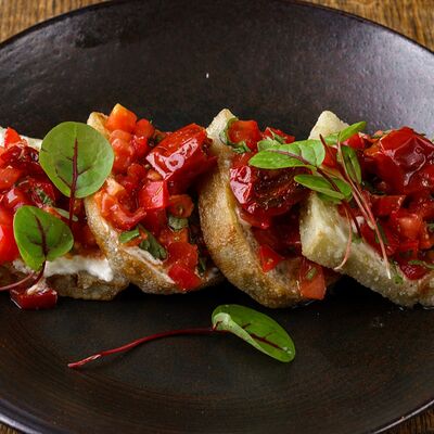 Баклажаны с подкопченным сливочным сыром в DiDi по цене 870 ₽