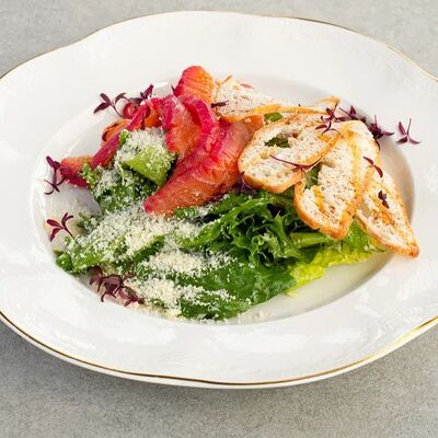 Цезарь с лососем в Веранда по цене 690 ₽