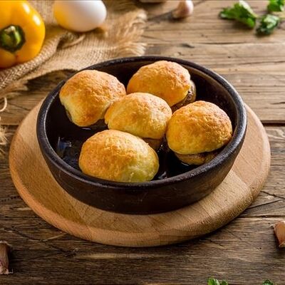 Грибы запеченые с сыром в Три хинкали&Шашлык по цене 449 ₽