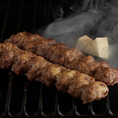 Люля-кебаб из телятины с сыром в Много Мяса по цене 599 ₽