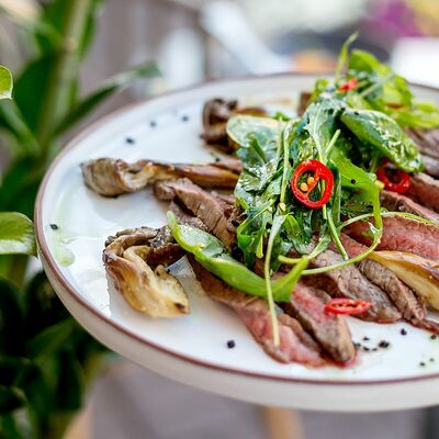 Тальята из фланк стейка в Джульетта по цене 720 ₽