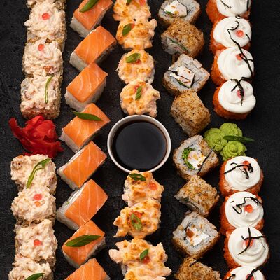 Сет Премиум в Family Sushi по цене 1795 ₽