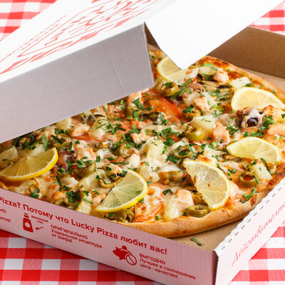 Пицца Дары Посейдона в Lucky Pizza по цене 929 ₽