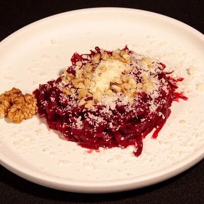 Свекла с грецким орехом в Avenue Food 87 по цене 290 ₽