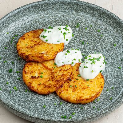 Драники из кабачков со сметанойв Иван да Марья по цене 690 ₽