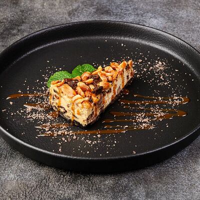 Сладость для белочки в Sushi & More по цене 280 ₽