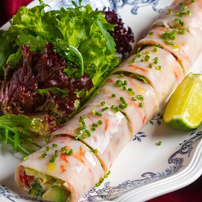 Рулет из креветки в Шари Вари Чайхана по цене 690 ₽