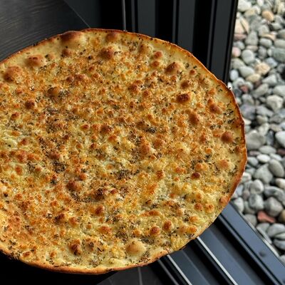 Фокачча с сыром в Фабрика хинкали по цене 264 ₽