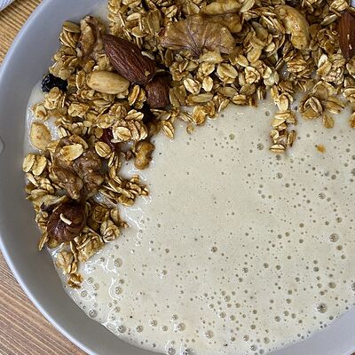 Гранола на кокосовом молоке с бананом в Сторис по цене 350 ₽