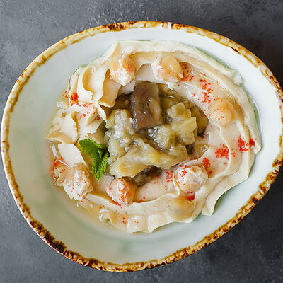 Хумус с запеченным баклажаном в Дюшес по цене 180