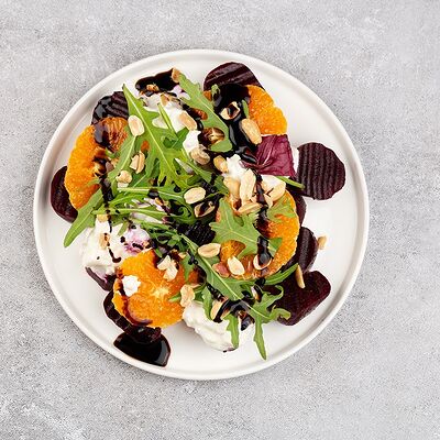 Салат со свёклойв Лори кафе по цене 890 ₽