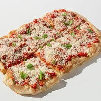 Классическая с пармезаном в Eazzy Pizza & Gelato