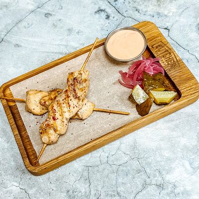 Шашлычки куриные с соусом 1000 островов в Butcher по цене 660 ₽
