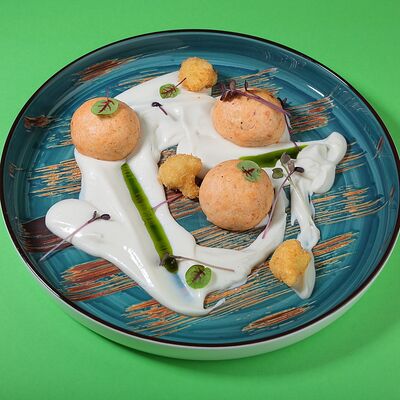 Фишболлы в кокосово-капустном соусе в Kiss по цене 540