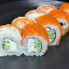Филадельфия с лососем и тигровой креветкой в Shido по цене 795