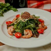 Салат Рукола с креветками в Veranda Shaffran Шафран