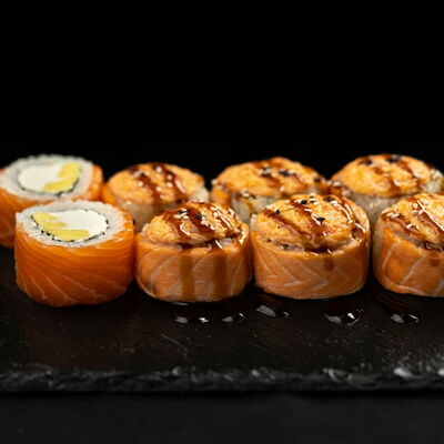 Филадельфия запеченная в Мистер суши по цене 946 ₽