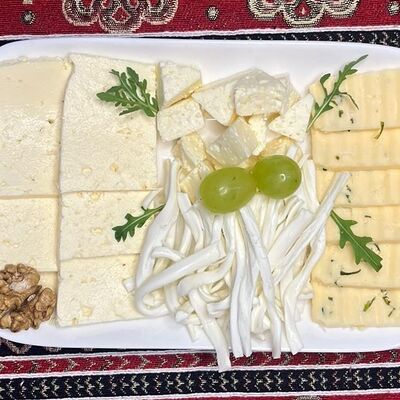 Сыры соленые в СЕМАВИ Ресторан по цене 1000 ₽