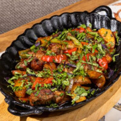 Жаркое со свининой в Шеф-Рояль по цене 790 ₽