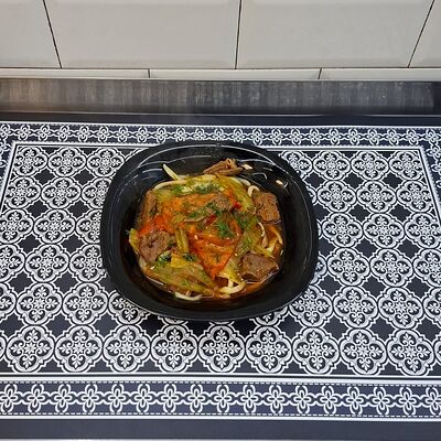 Уйгурский лагман в Да Еда Кафе Шаурма халяль по цене 400 ₽