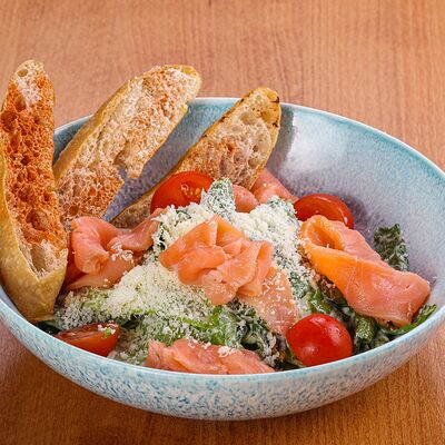 Цезарь с лососем в Панчо фактори по цене 700 ₽