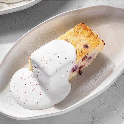 Запеканка творожная с брусникой в BEERMAN&Schlitz по цене 470 ₽