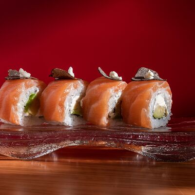 Филадельфия с трюфелем в Такэ До по цене 1350 ₽