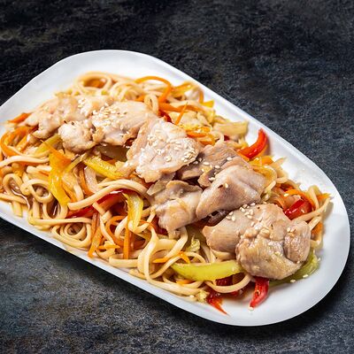 Яки удон с курицей в Вкусно Суши по цене 419