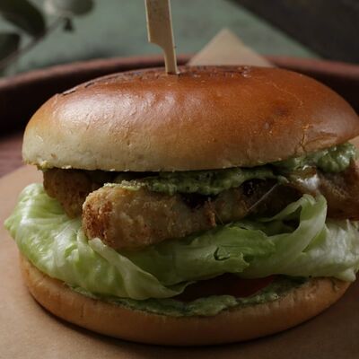 Бургер с треской в Rich Lounge по цене 870 ₽