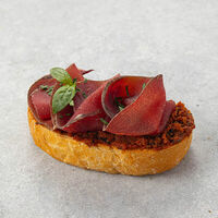 Брускетта с Брезаолой в Peperoni