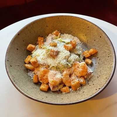 Цезарь с креветками в Блеск по цене 290