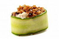 Суши в огурце с курицей в Макароллыч