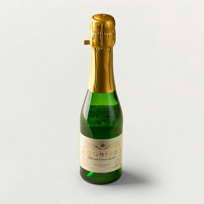 Безалкогольное игристое вино Oddbird Blanc de Blancs. 200 мл в Кофемания по цене 2100 ₽