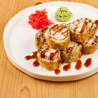 Ролл Темпура с форелью в 4 сыра по цене 620 ₽