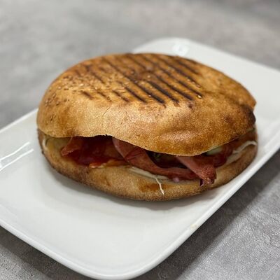 Хот-Дог в Тандыре в Бистро 24 на Шамиля по цене 156 ₽