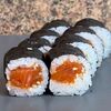 Мини с лососем в Si sushi по цене 280