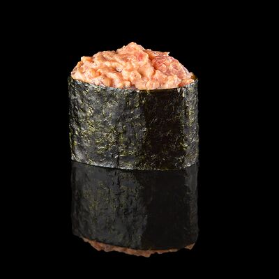Гункан с тунцом в Вкус и лосось по цене 145