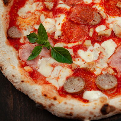 Четыре мяса в Storia Pizza по цене 990 ₽