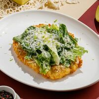 Куриный шницель с соусом Цезарь и салатом романо в ЛарисуВаннуХочу