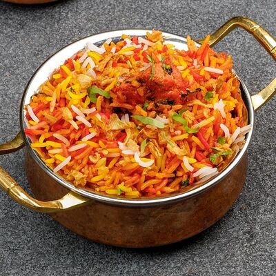 Бирьяни курица-Chicken Biryani в Veda индийский ресторан по цене 680 ₽