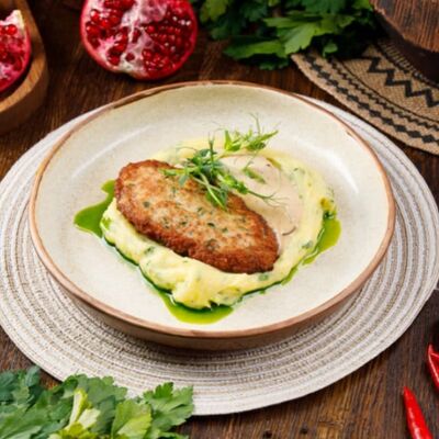 Котлета из щуки с пюре по-грузински в Гуру по цене 880 ₽