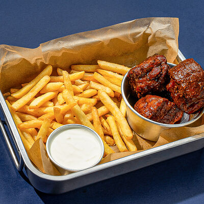 Свиная грудинка в соусе в Hey Turner BBQ по цене 1200 ₽