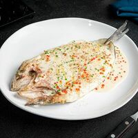 Дикий сибас с соусом Берблан и красной икрой в Дикий улов