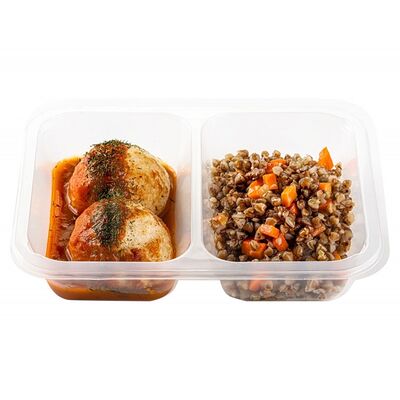 Тефтели в томатном соусе с гарниром из гречи в Arabix по цене 360 ₽