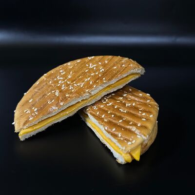 Тост с сыромв Бистро по цене 250 ₽