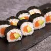 Маки с лососем и авокадо в BaoMi Sushi по цене 510