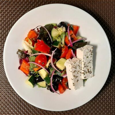 Салат Греческий в Кафе-бар Лайт по цене 350 ₽