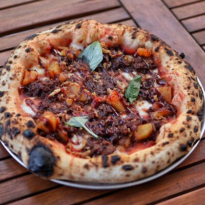 Гавайская с томленой говядиной в Napoli Italian bistro по цене 775 ₽