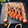 Филадельфия много лосося в Веселый Самурай SUSHI PREMIUM по цене 3499